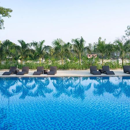 Hotel Sterling Stolen Heaven Lonavala Esterno foto