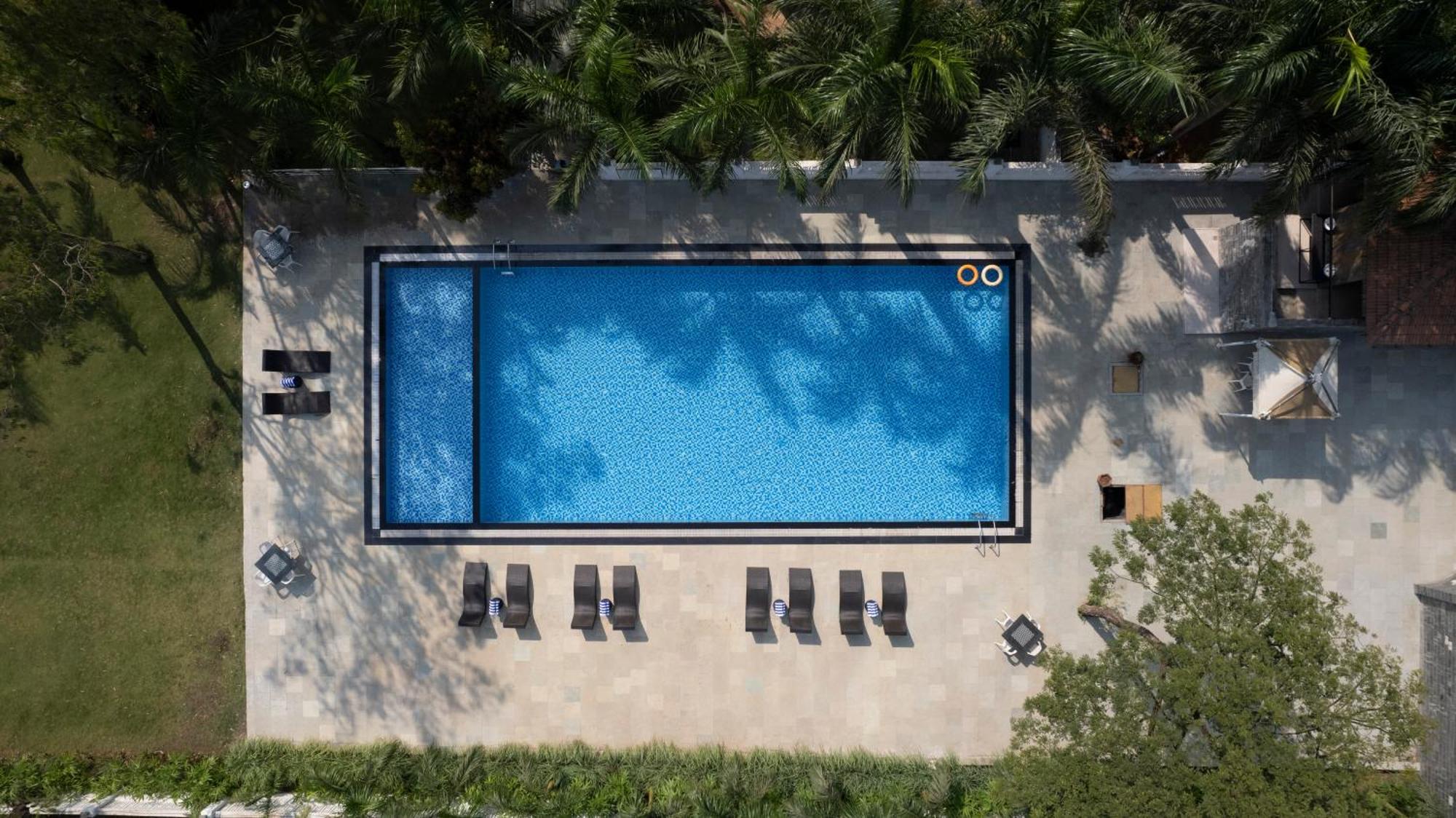 Hotel Sterling Stolen Heaven Lonavala Esterno foto